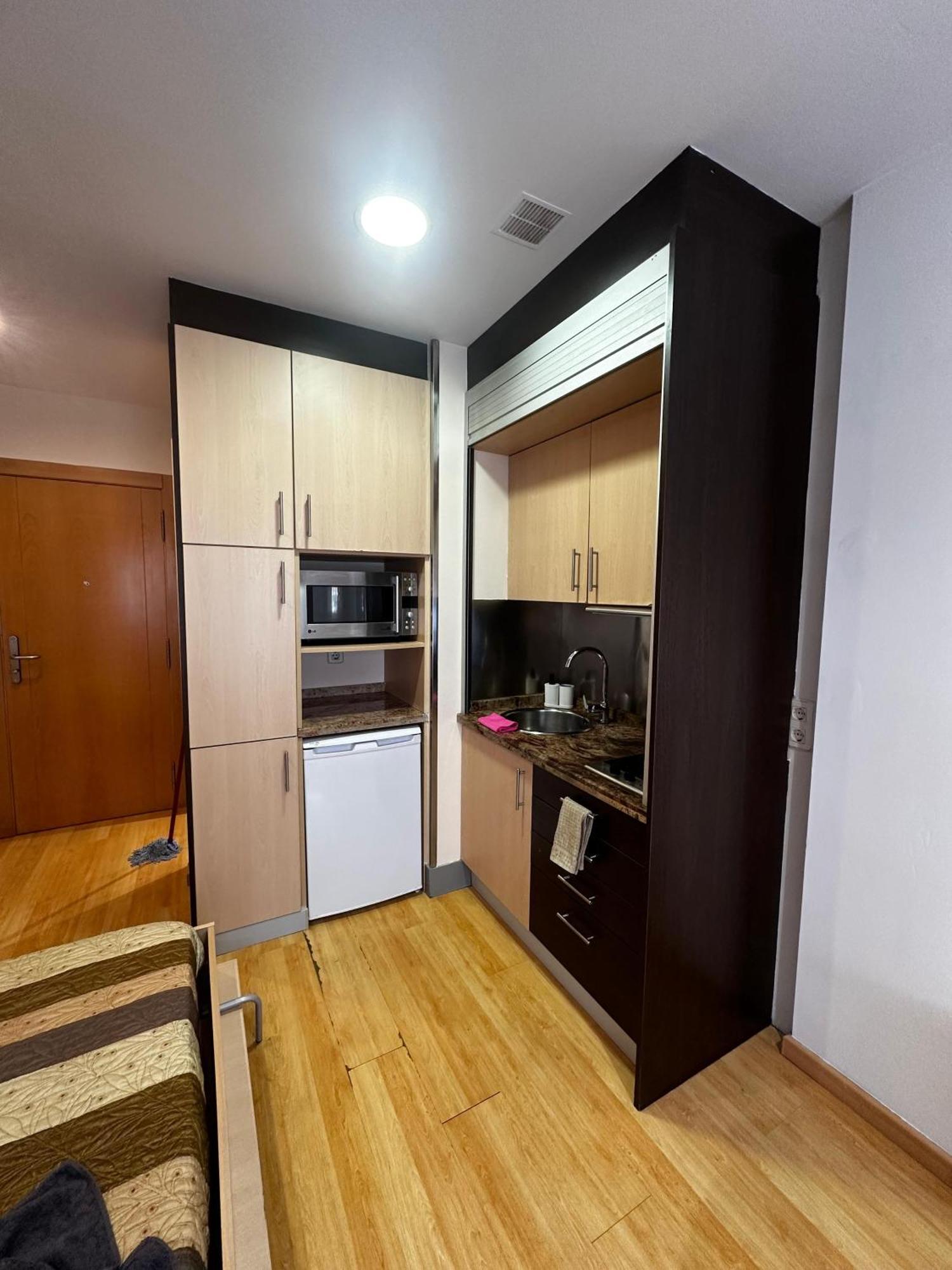 Estudio Centrico B4 Овьедо Экстерьер фото